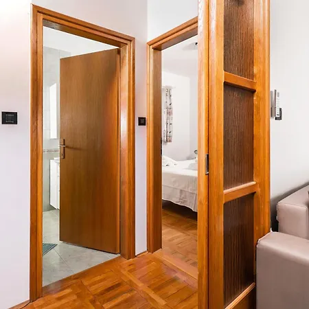 Rimagis Apartment