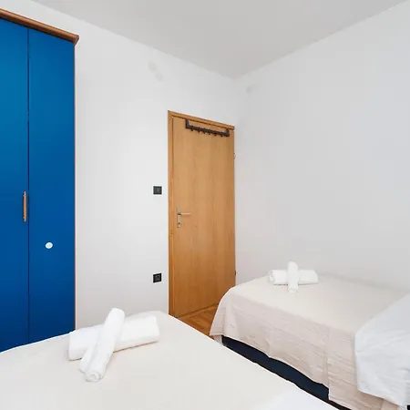 Rimagis Apartment