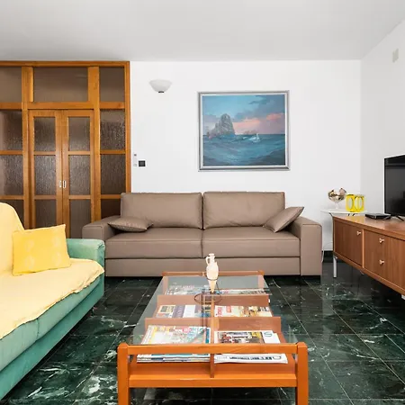 Rimagis Apartment